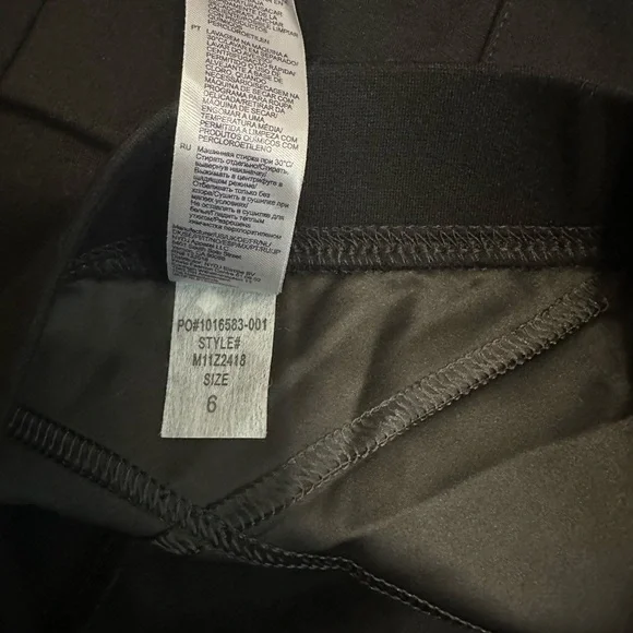 NYDJ pull on crop pants - size 6 - Picture 3 of 10